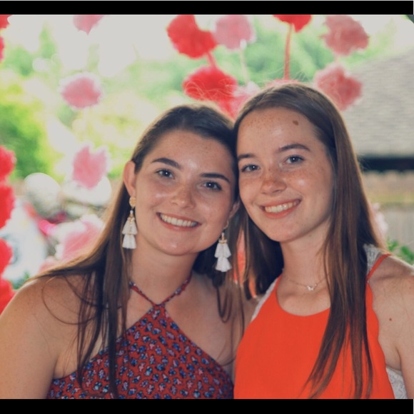 Meet your Posher, Hannah - Picture 1 of 1